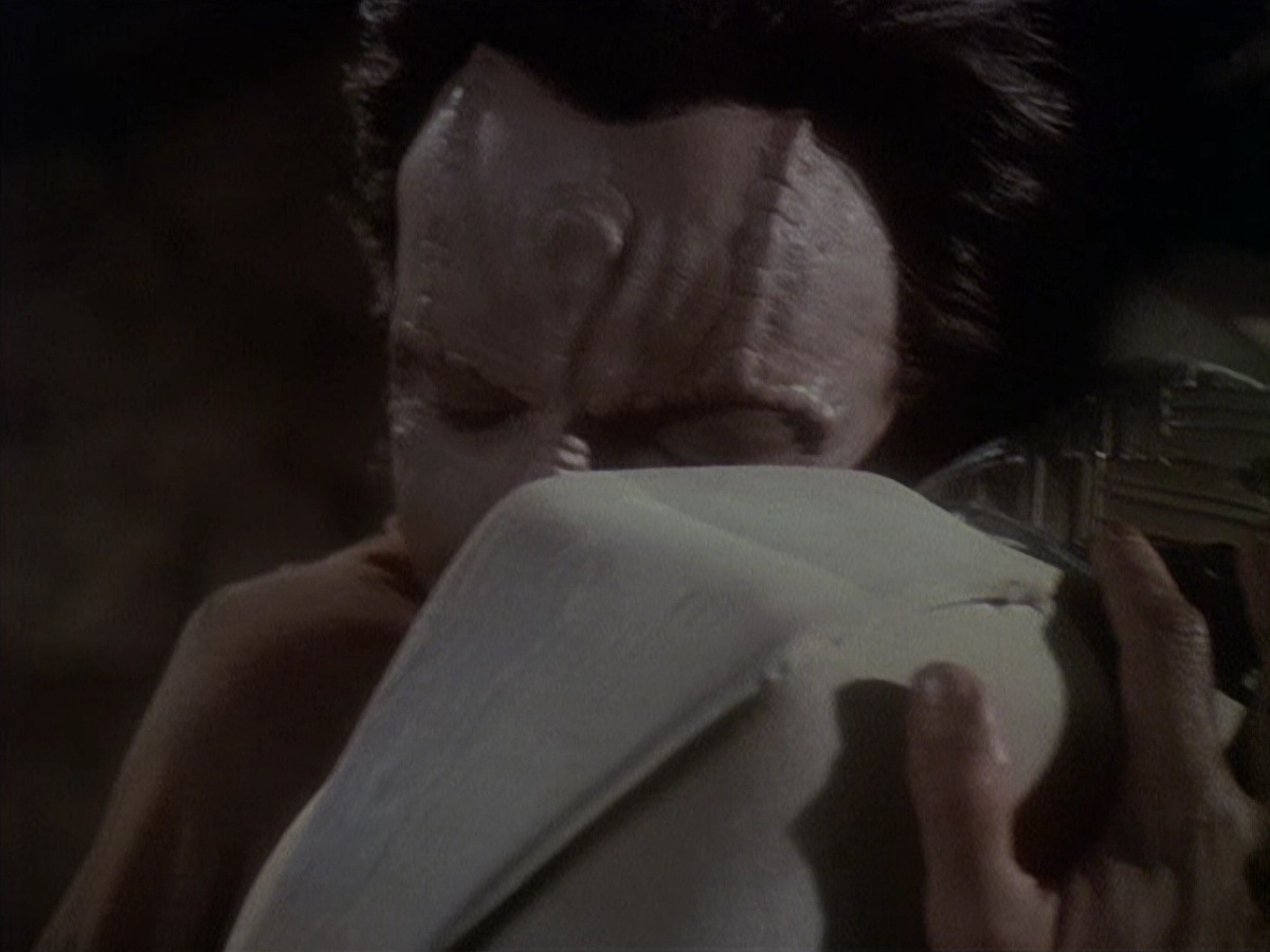 extant_StarTrek_DS9_4x05-Indiscretion_3860.jpg