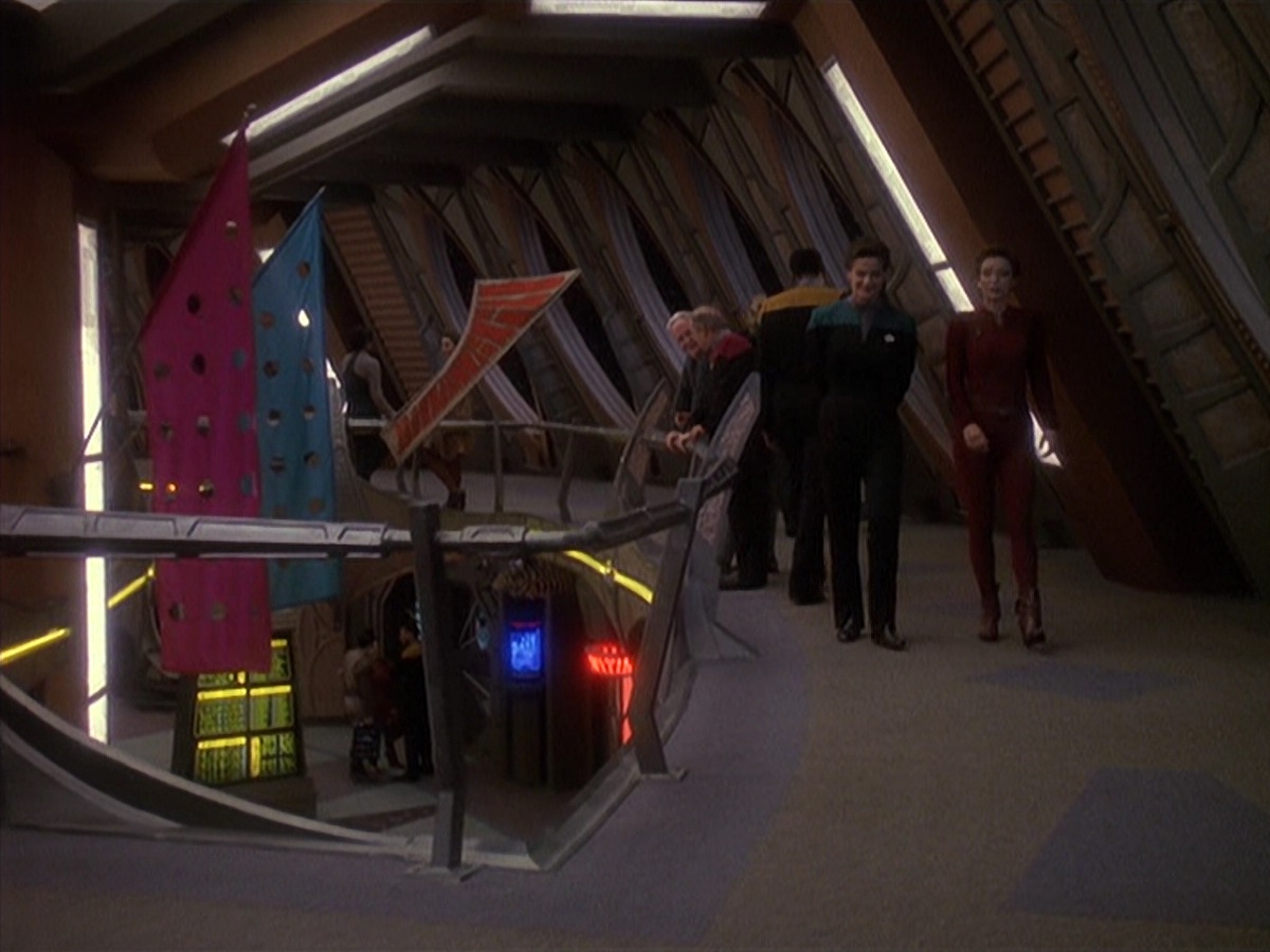 extant_StarTrek_DS9_4x05-Indiscretion_4174.jpg