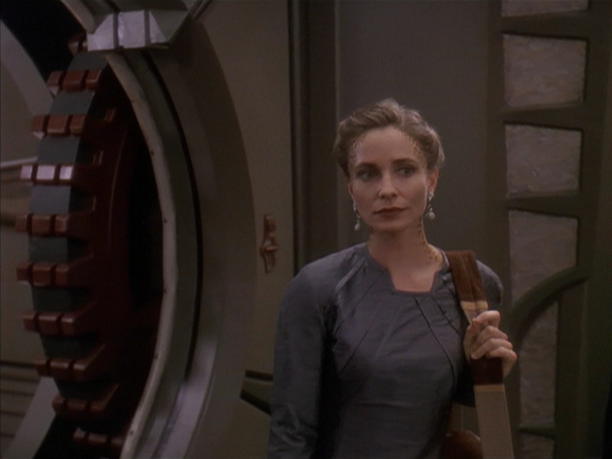 extant_StarTrek_DS9_4x06-Rejoined_4209.jpg