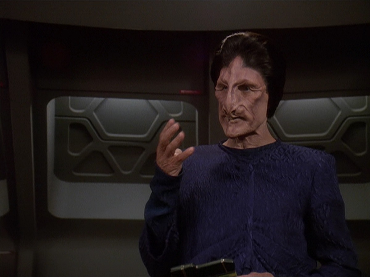 extant_StarTrek_DS9_4x07-StarshipDown_0089.jpg