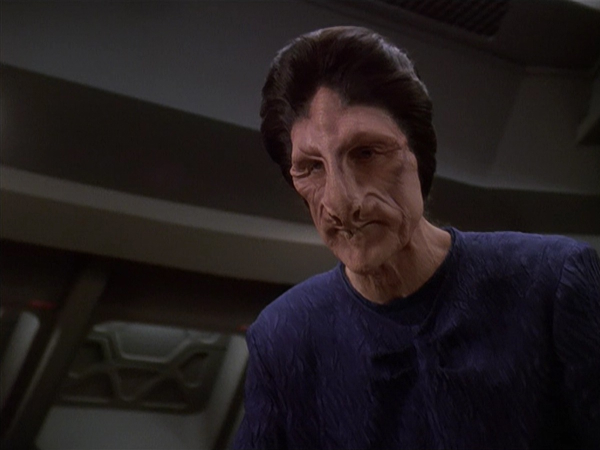 extant_StarTrek_DS9_4x07-StarshipDown_0107.jpg