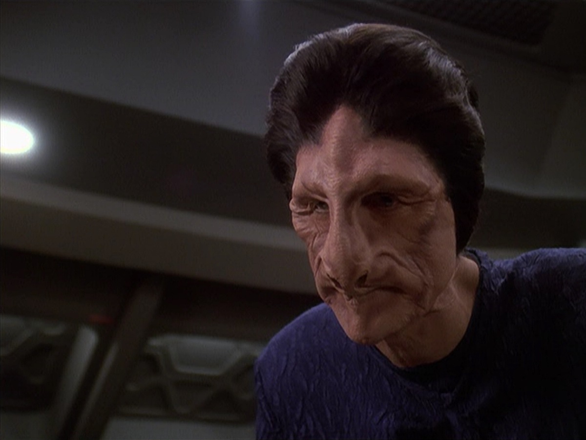 extant_StarTrek_DS9_4x07-StarshipDown_0113.jpg