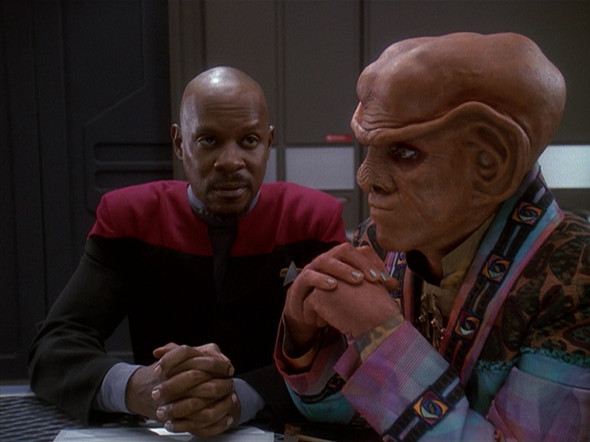extant_StarTrek_DS9_4x07-StarshipDown_0123.jpg