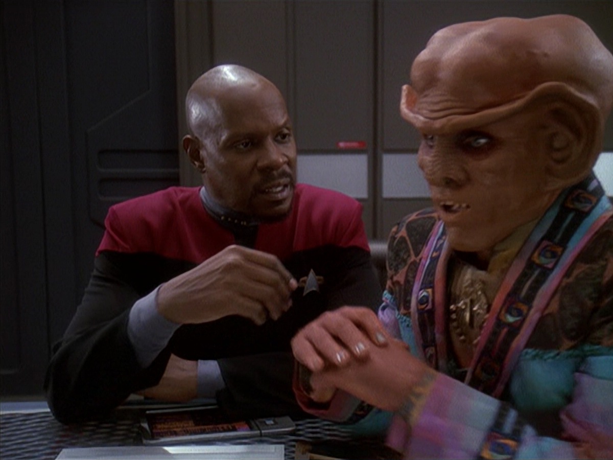 extant_StarTrek_DS9_4x07-StarshipDown_0131.jpg