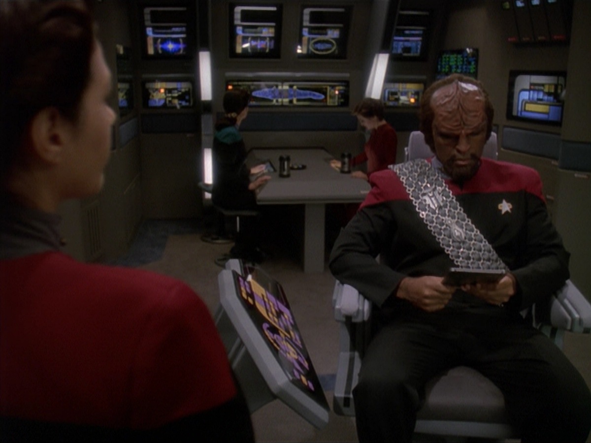 extant_StarTrek_DS9_4x07-StarshipDown_0146.jpg
