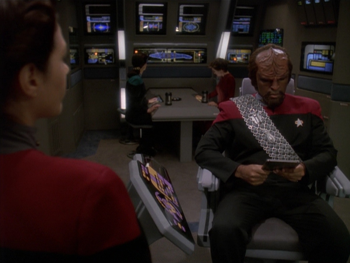 extant_StarTrek_DS9_4x07-StarshipDown_0147.jpg