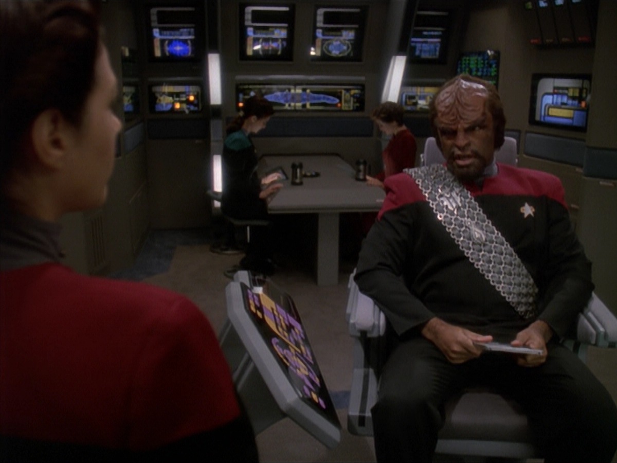 extant_StarTrek_DS9_4x07-StarshipDown_0152.jpg