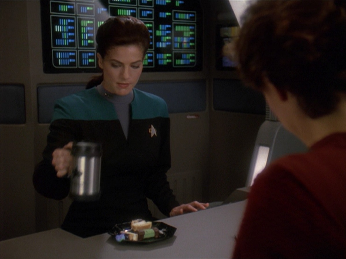 extant_StarTrek_DS9_4x07-StarshipDown_0179.jpg