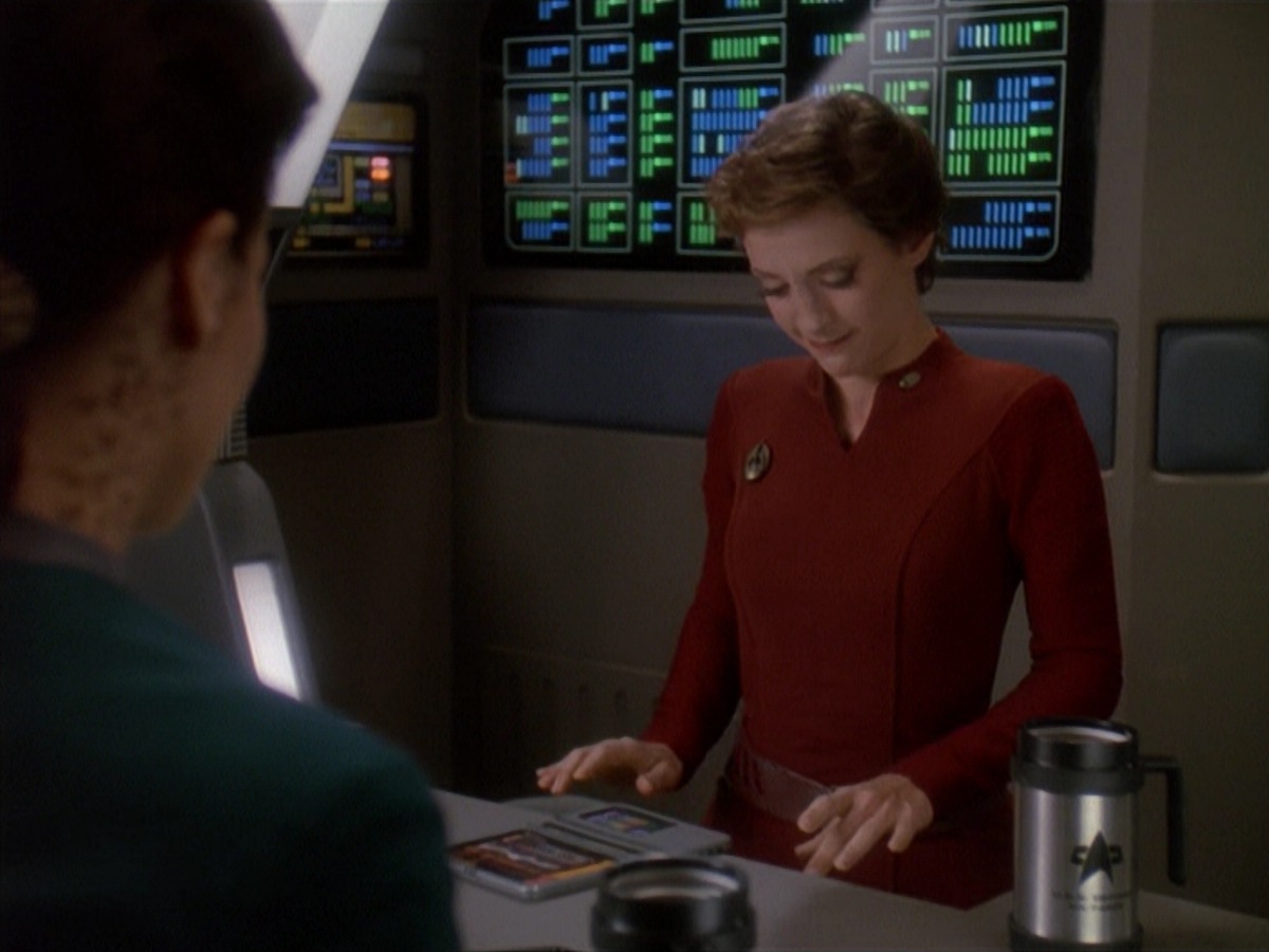 extant_StarTrek_DS9_4x07-StarshipDown_0223.jpg