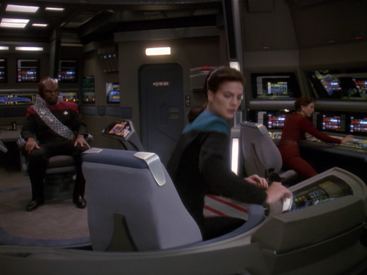 extant_StarTrek_DS9_4x07-StarshipDown_0268.jpg