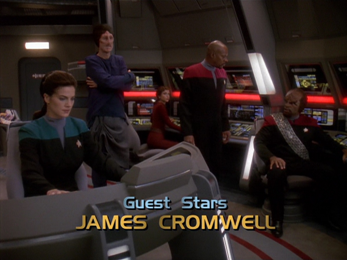 extant_StarTrek_DS9_4x07-StarshipDown_0467.jpg