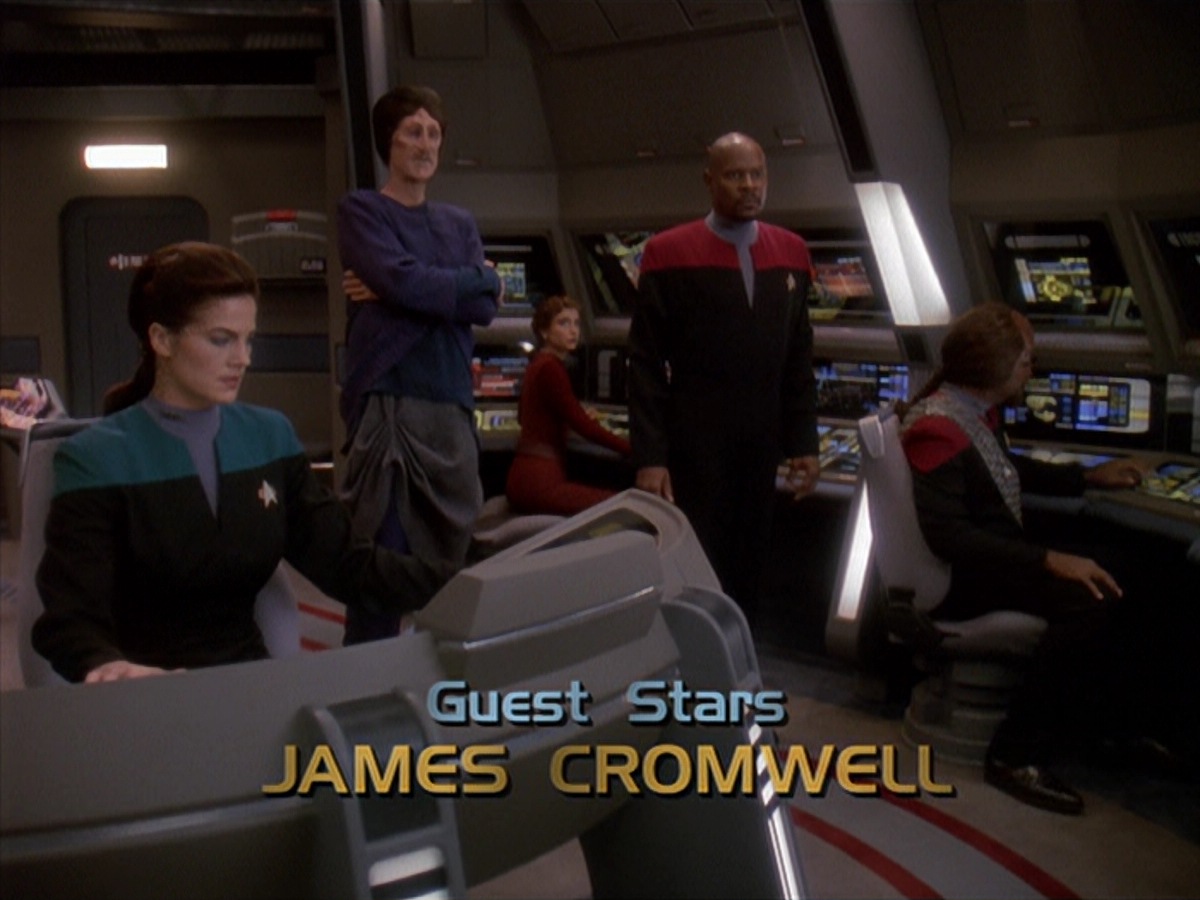 extant_StarTrek_DS9_4x07-StarshipDown_0469.jpg
