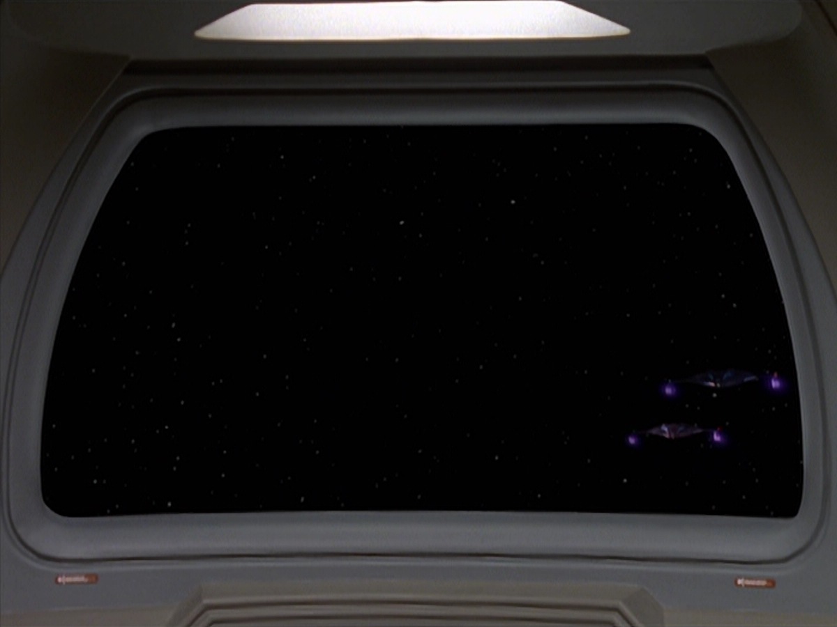 extant_StarTrek_DS9_4x07-StarshipDown_0473.jpg