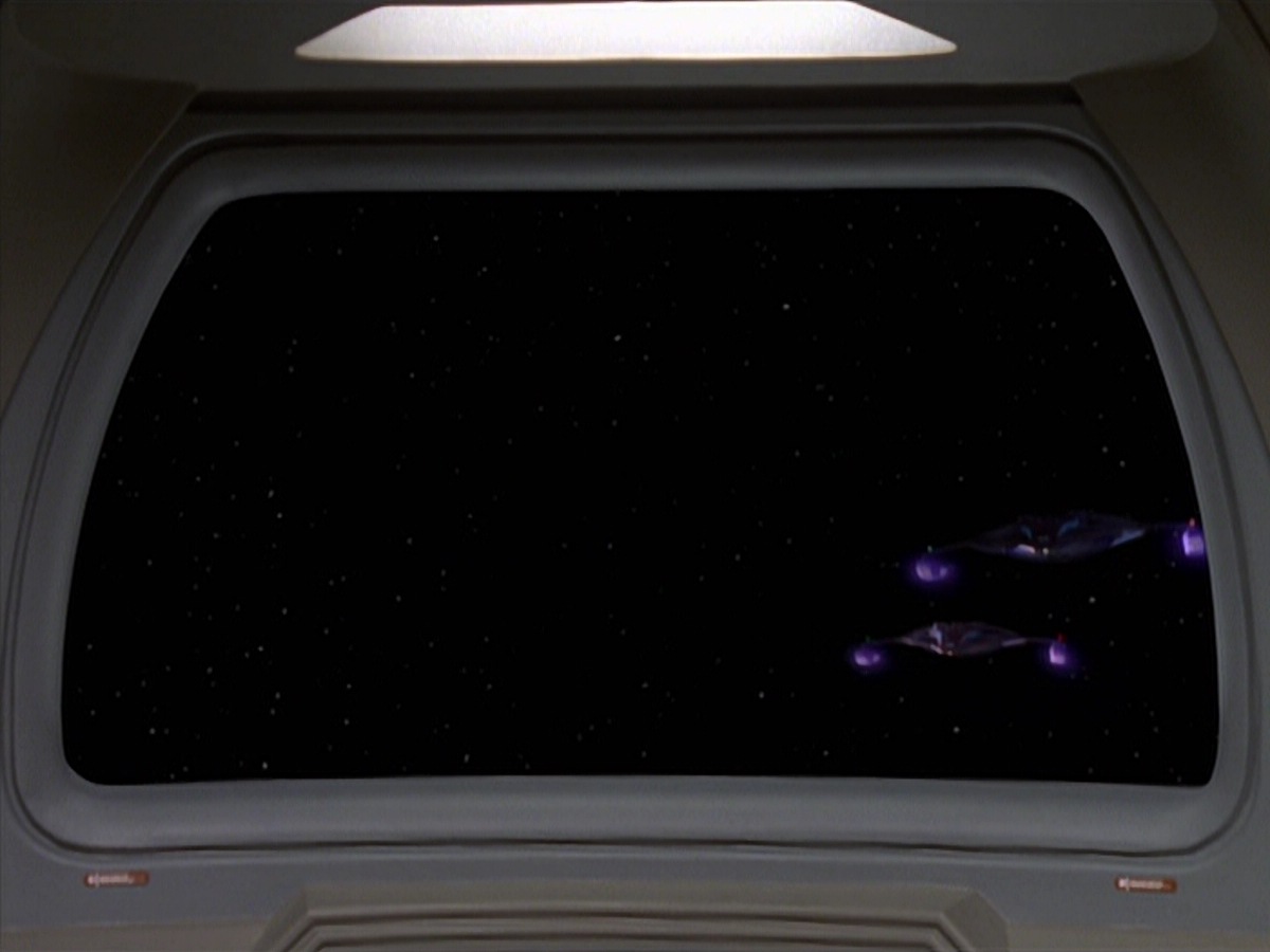 extant_StarTrek_DS9_4x07-StarshipDown_0475.jpg