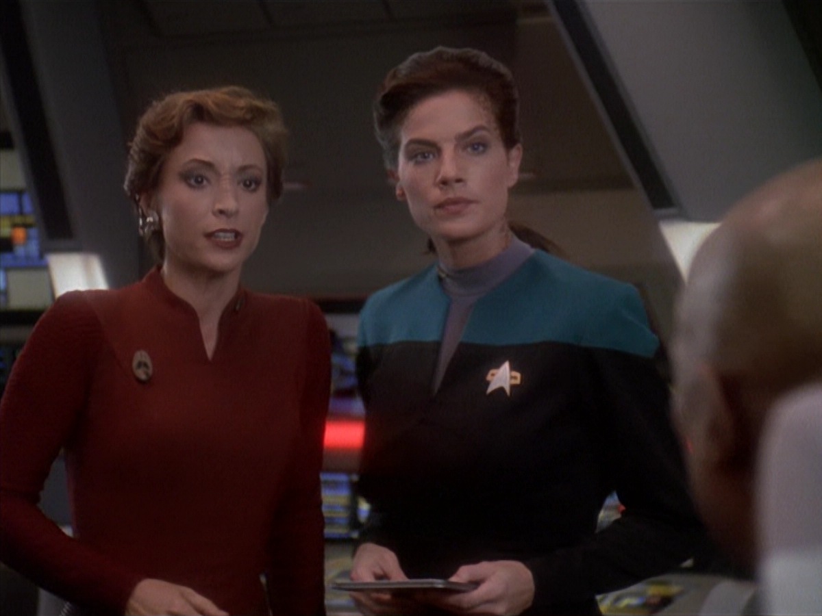 extant_StarTrek_DS9_4x07-StarshipDown_0728.jpg