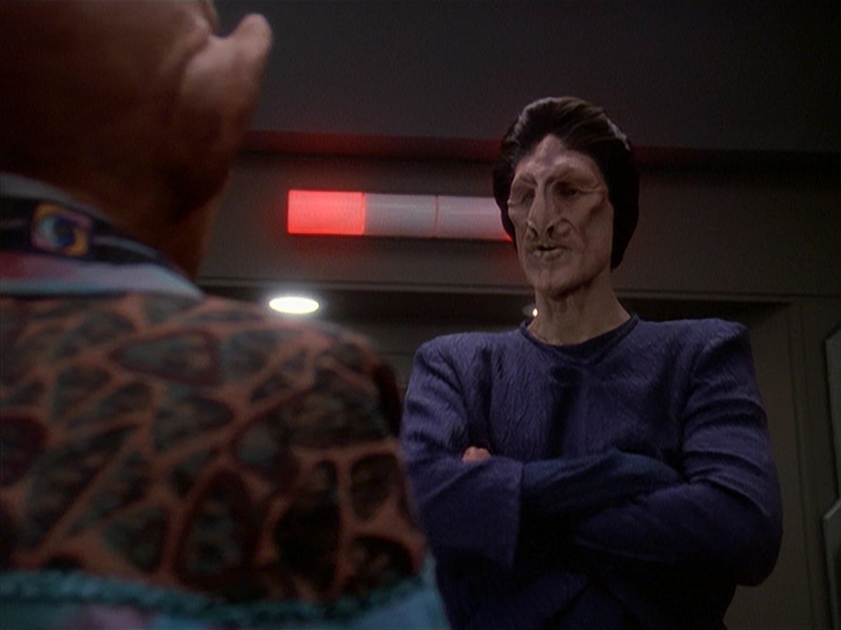 extant_StarTrek_DS9_4x07-StarshipDown_0794.jpg