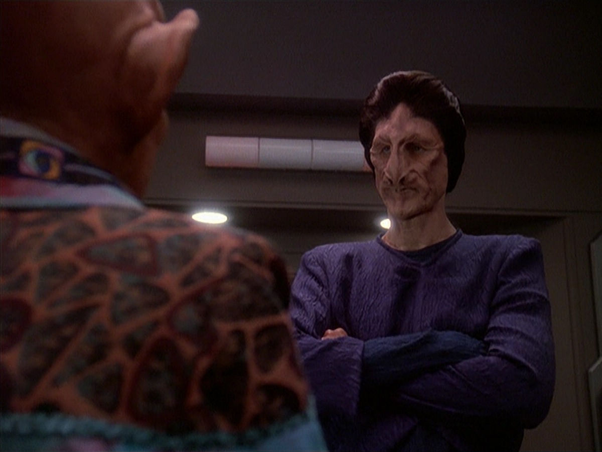 extant_StarTrek_DS9_4x07-StarshipDown_0796.jpg