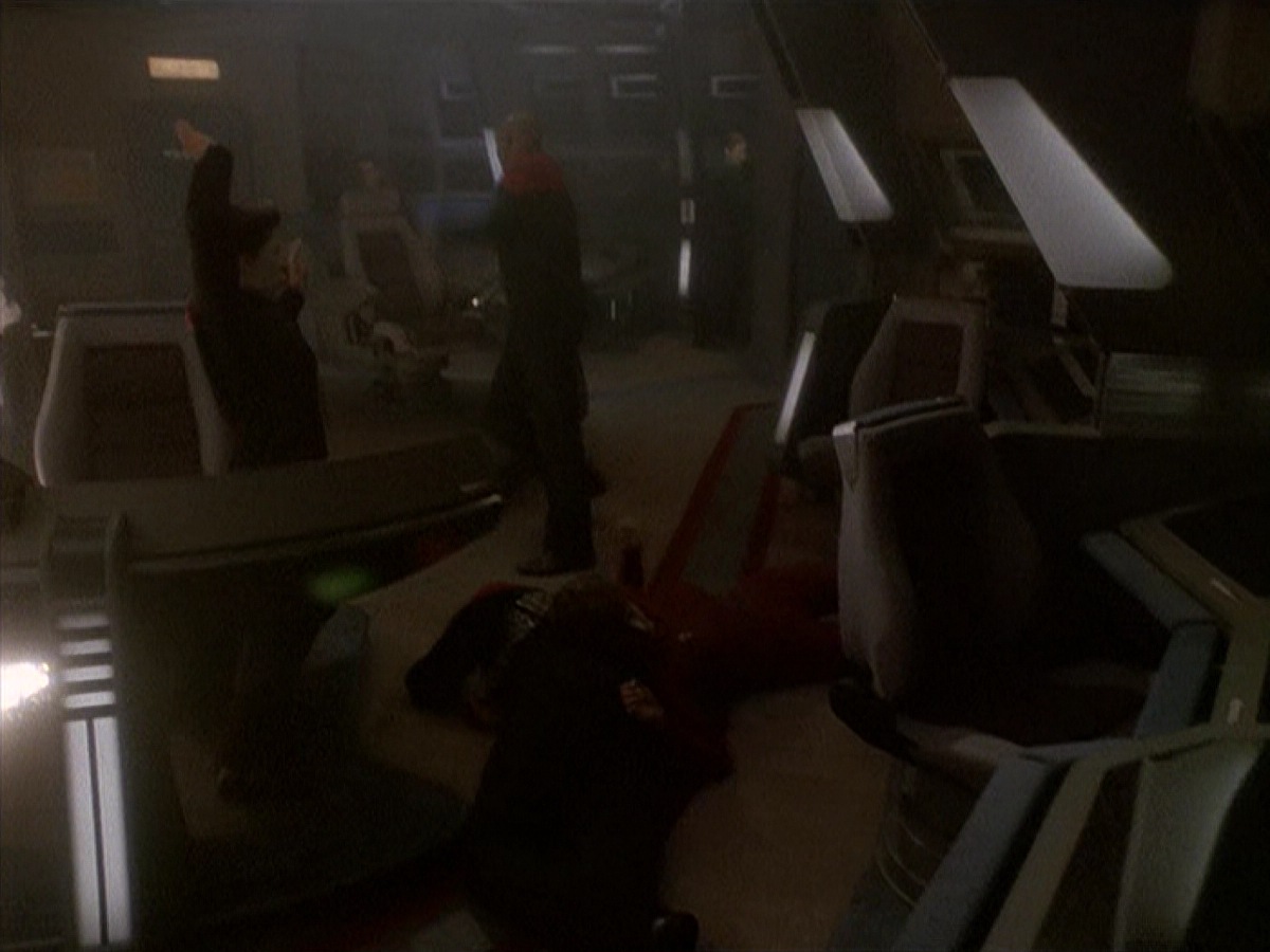 extant_StarTrek_DS9_4x07-StarshipDown_1731.jpg