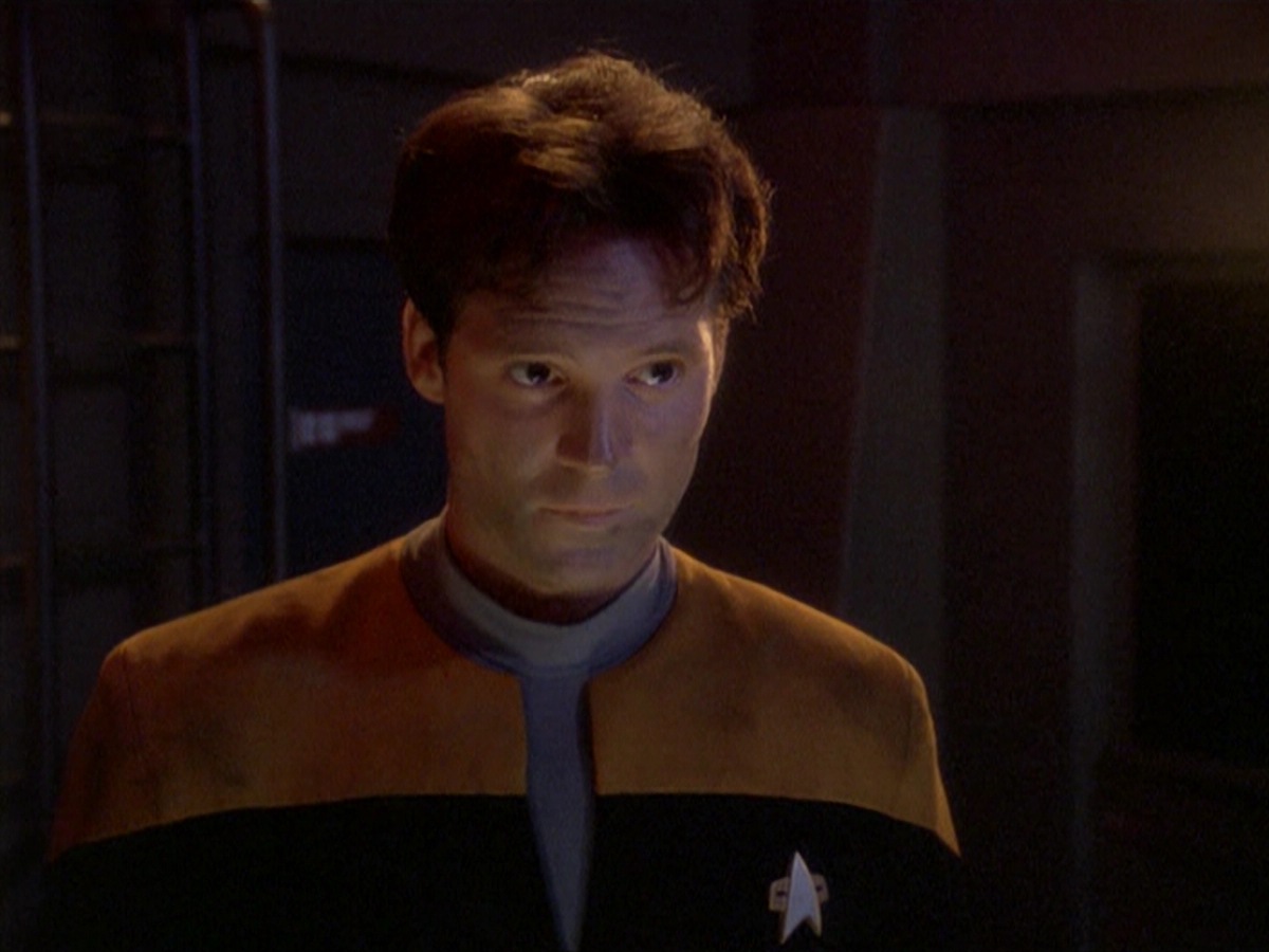 extant_StarTrek_DS9_4x07-StarshipDown_2354.jpg