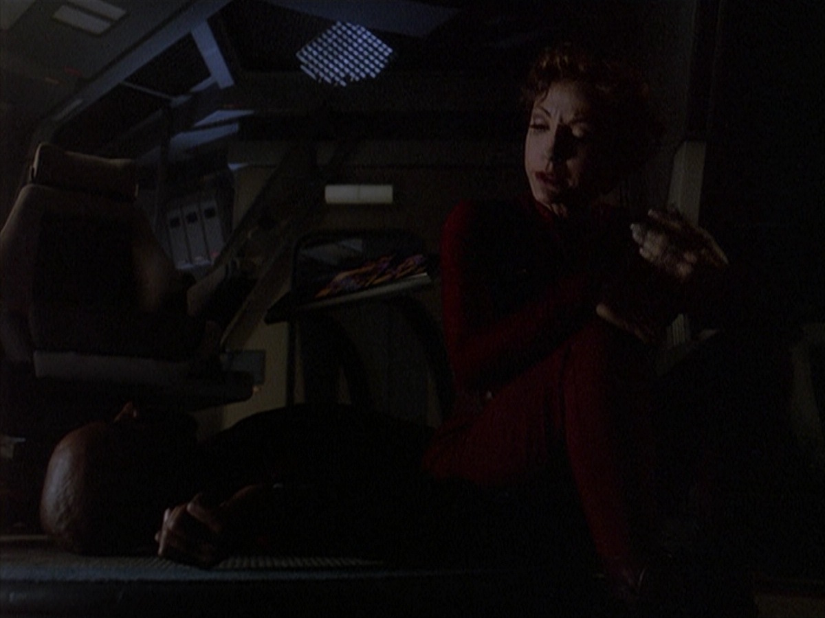 extant_StarTrek_DS9_4x07-StarshipDown_2375.jpg