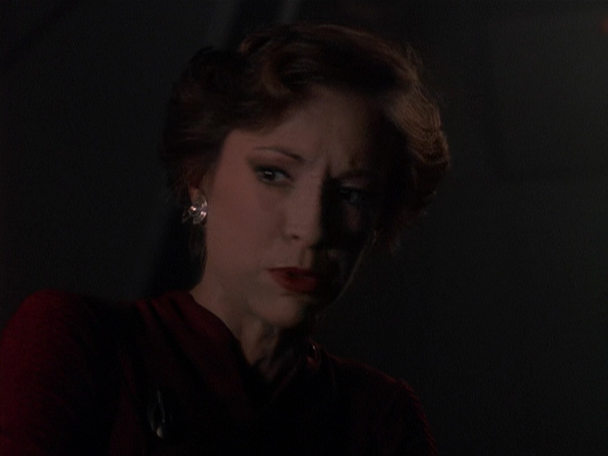 extant_StarTrek_DS9_4x07-StarshipDown_2402.jpg
