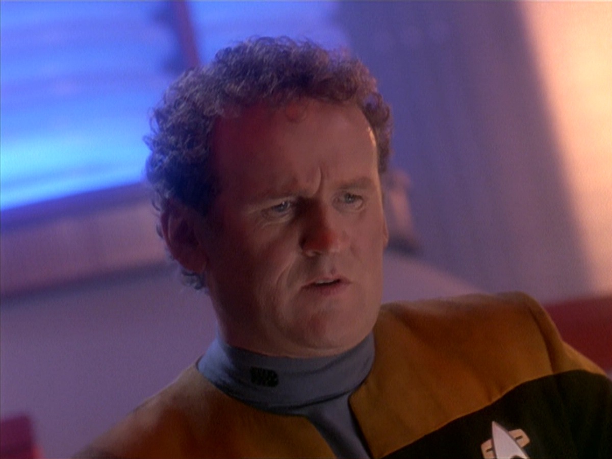 extant_StarTrek_DS9_4x07-StarshipDown_2616.jpg