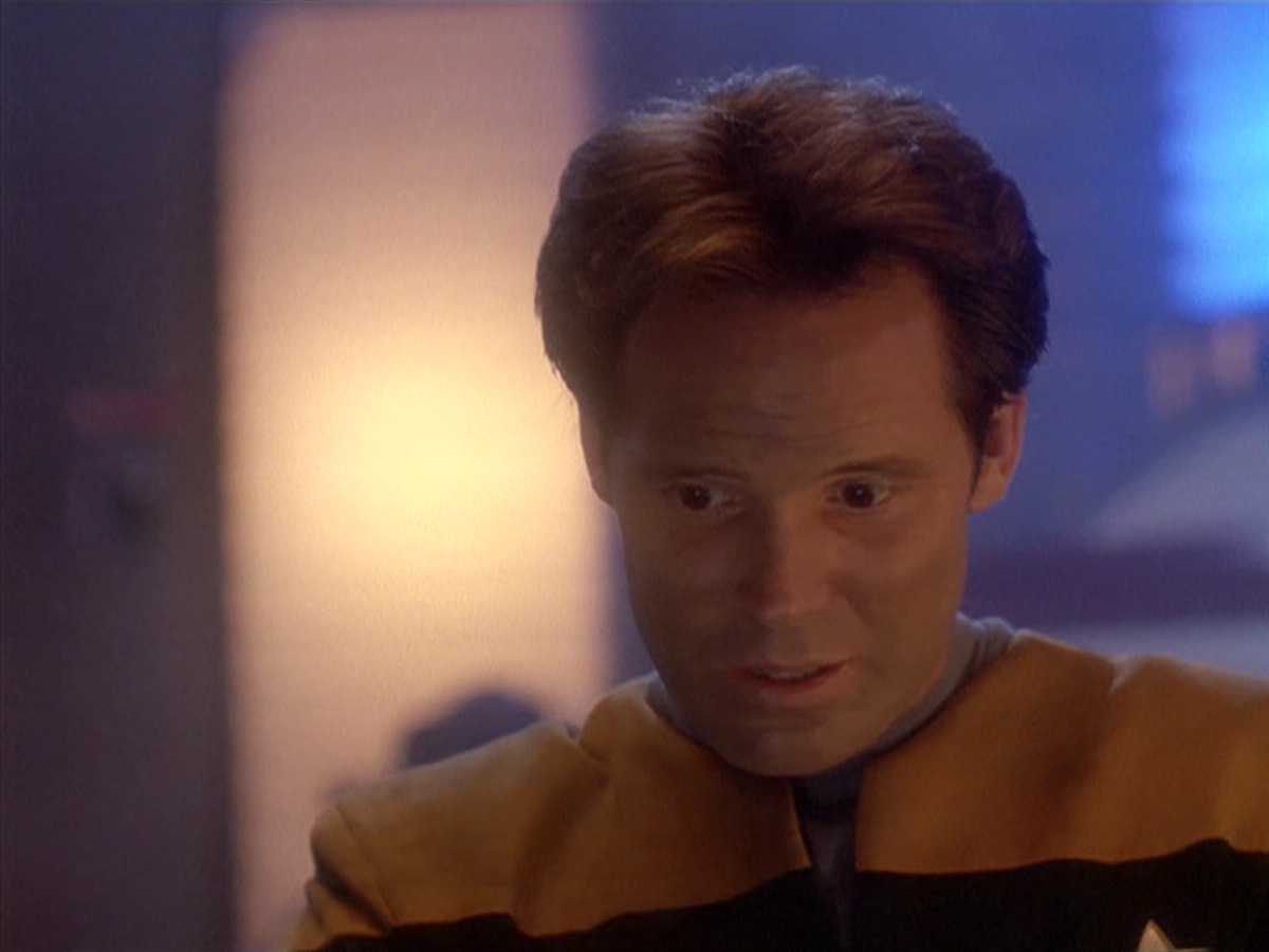 extant_StarTrek_DS9_4x07-StarshipDown_2625.jpg