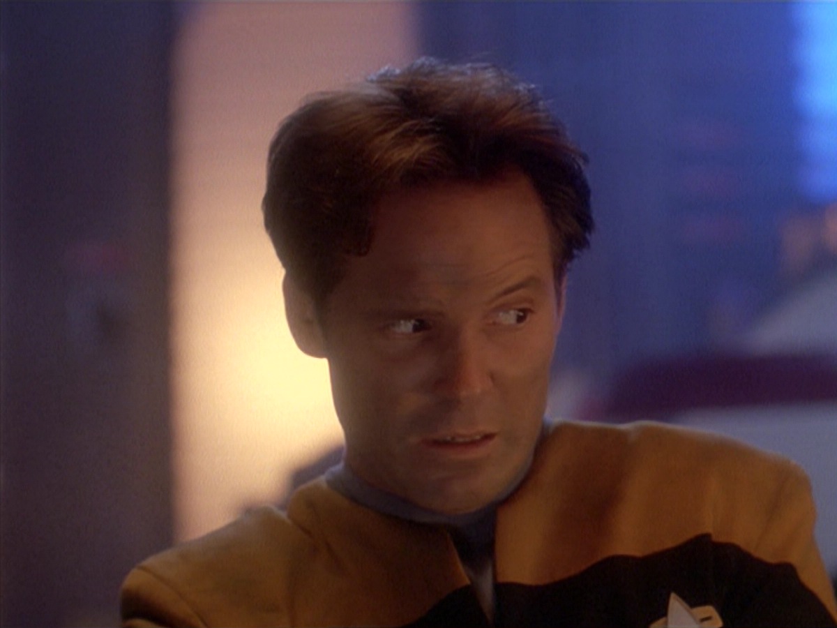 extant_StarTrek_DS9_4x07-StarshipDown_2653.jpg