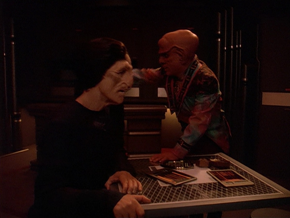 extant_StarTrek_DS9_4x07-StarshipDown_2736.jpg