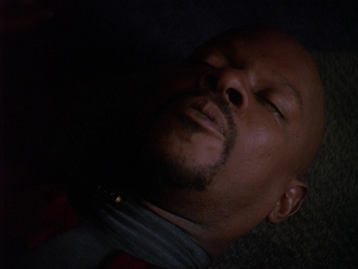 extant_StarTrek_DS9_4x07-StarshipDown_3729.jpg