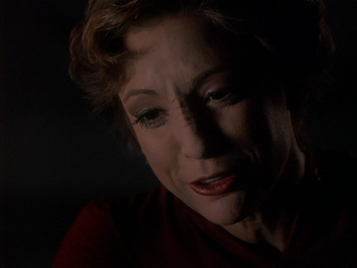 extant_StarTrek_DS9_4x07-StarshipDown_3739.jpg