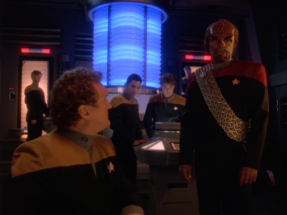 extant_StarTrek_DS9_4x07-StarshipDown_3778.jpg