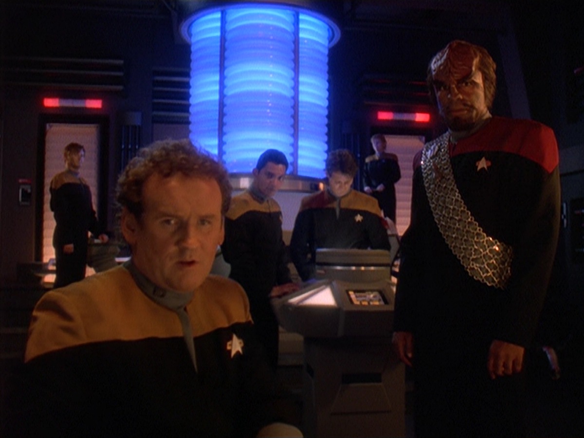 extant_StarTrek_DS9_4x07-StarshipDown_3782.jpg