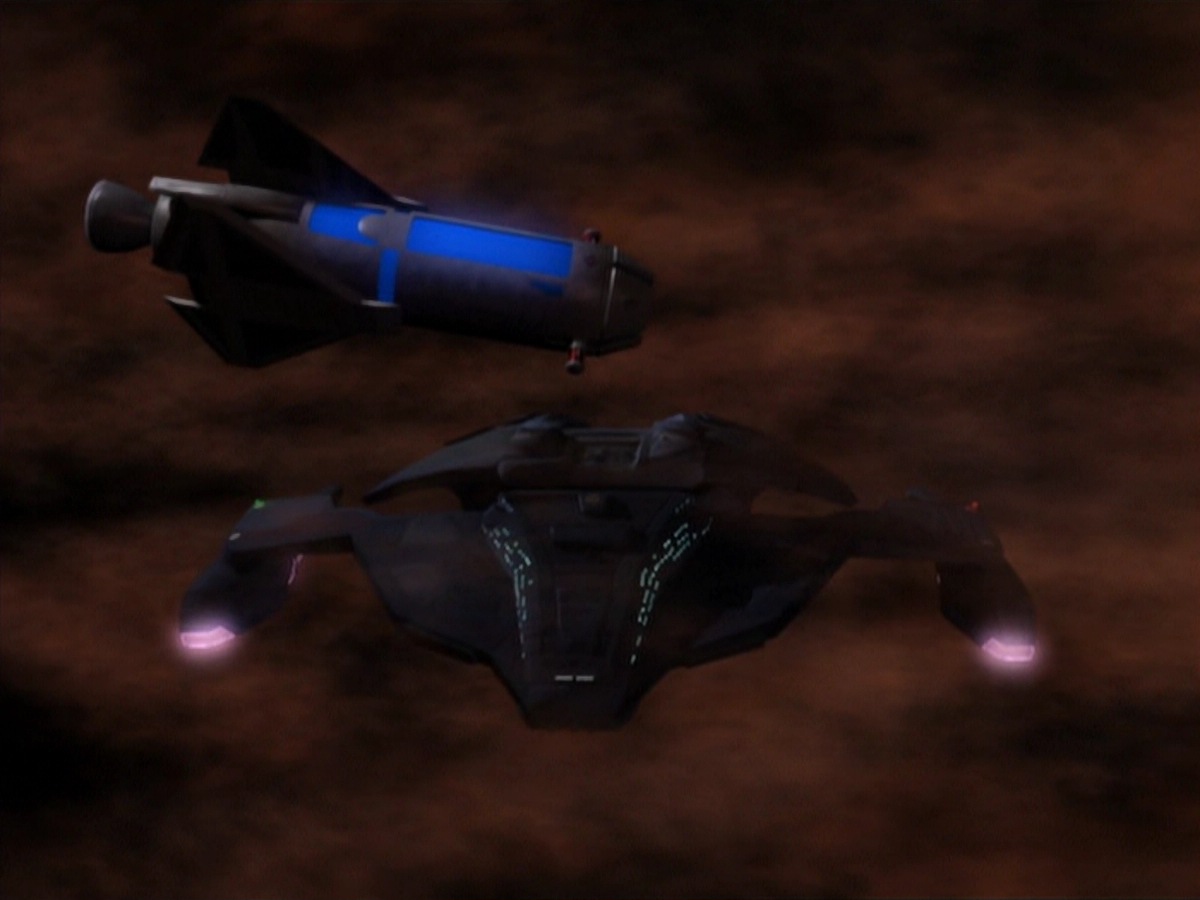 extant_StarTrek_DS9_4x07-StarshipDown_3800.jpg