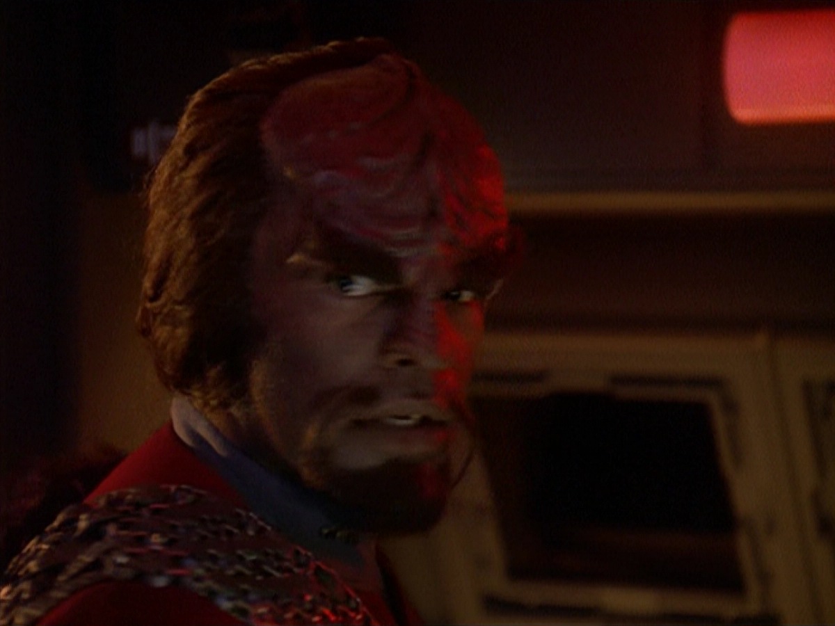 extant_StarTrek_DS9_4x07-StarshipDown_3807.jpg