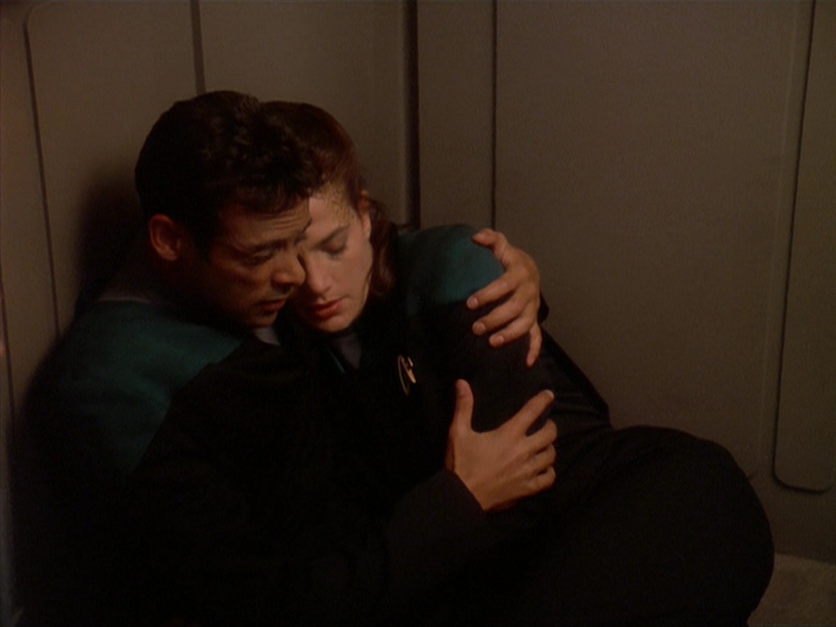 extant_StarTrek_DS9_4x07-StarshipDown_3853.jpg
