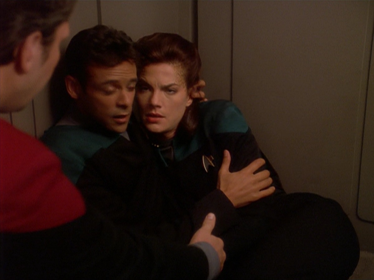 extant_StarTrek_DS9_4x07-StarshipDown_3858.jpg