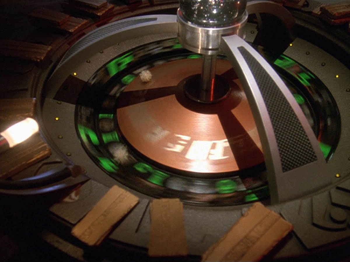 extant_StarTrek_DS9_4x07-StarshipDown_3974.jpg