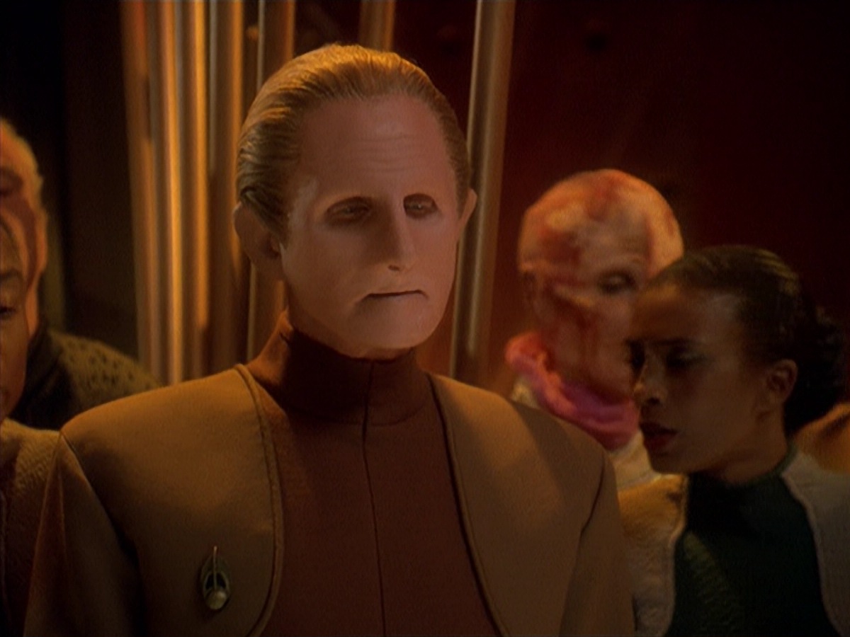extant_StarTrek_DS9_4x07-StarshipDown_3978.jpg