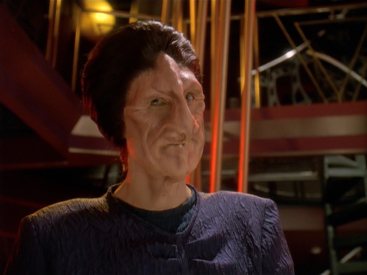 extant_StarTrek_DS9_4x07-StarshipDown_3995.jpg