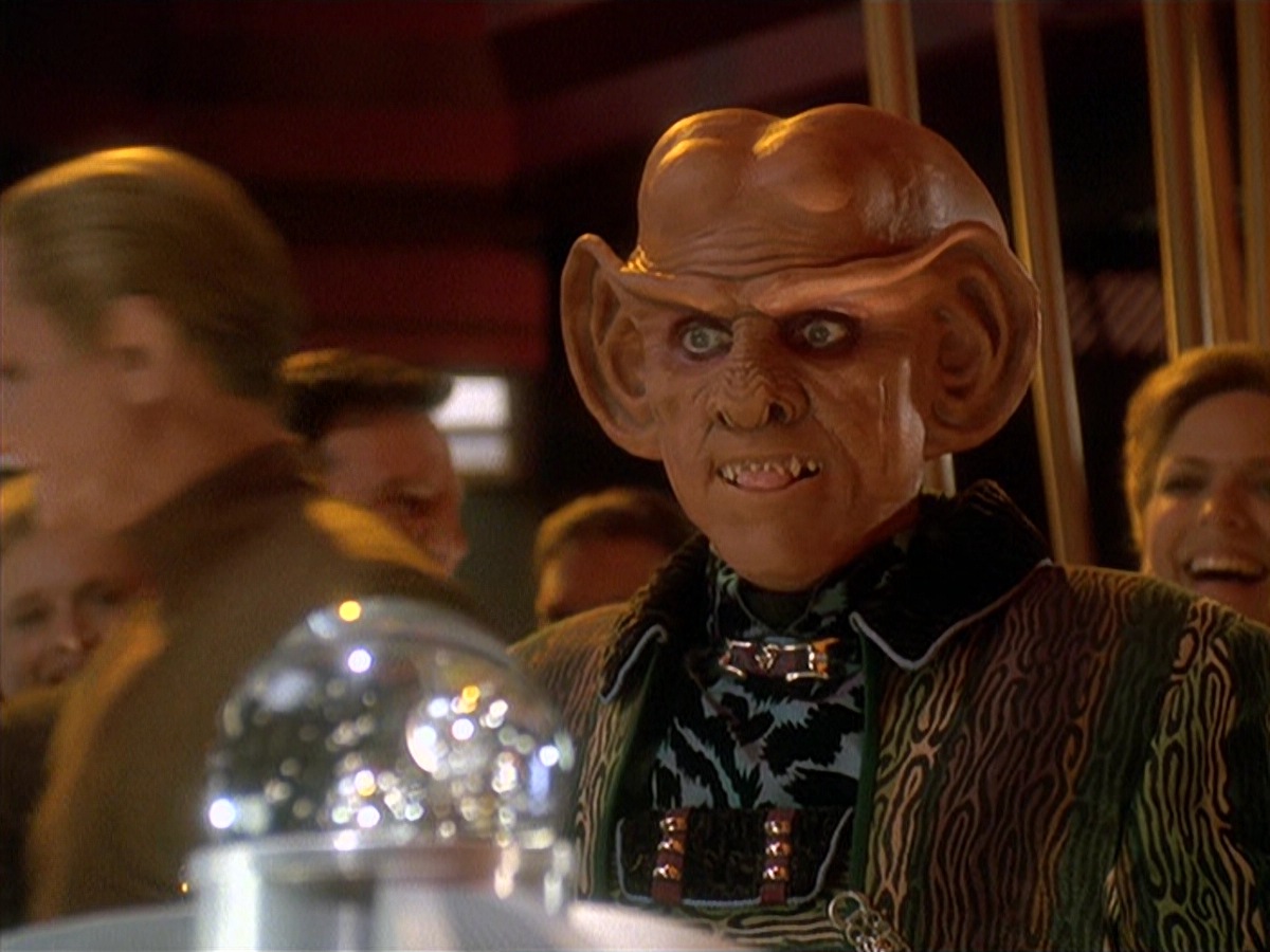 extant_StarTrek_DS9_4x07-StarshipDown_4004.jpg