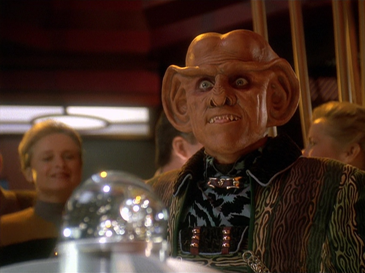 extant_StarTrek_DS9_4x07-StarshipDown_4007.jpg