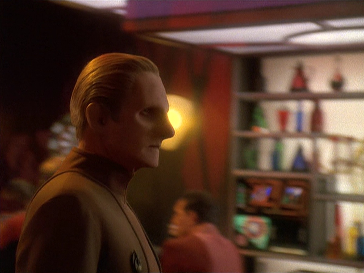 extant_StarTrek_DS9_4x07-StarshipDown_4013.jpg