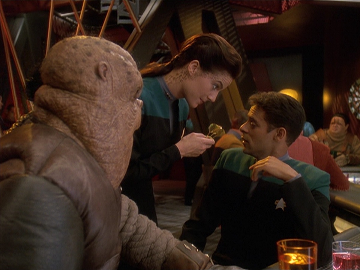 extant_StarTrek_DS9_4x07-StarshipDown_4042.jpg