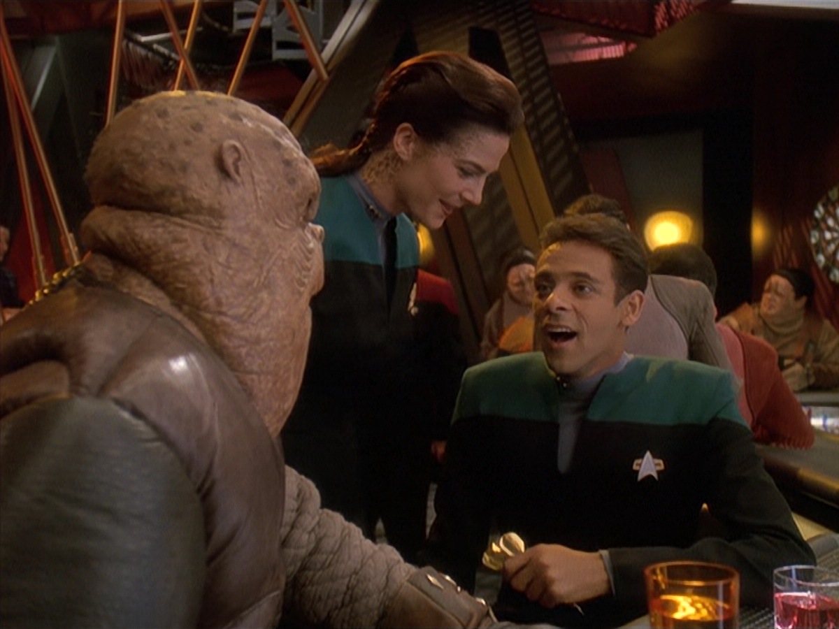 extant_StarTrek_DS9_4x07-StarshipDown_4049.jpg