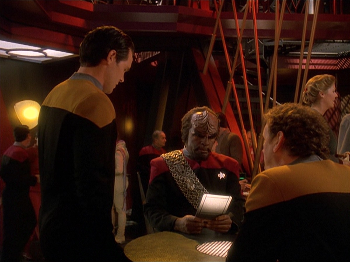 extant_StarTrek_DS9_4x07-StarshipDown_4088.jpg