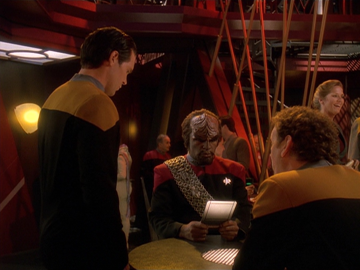 extant_StarTrek_DS9_4x07-StarshipDown_4089.jpg