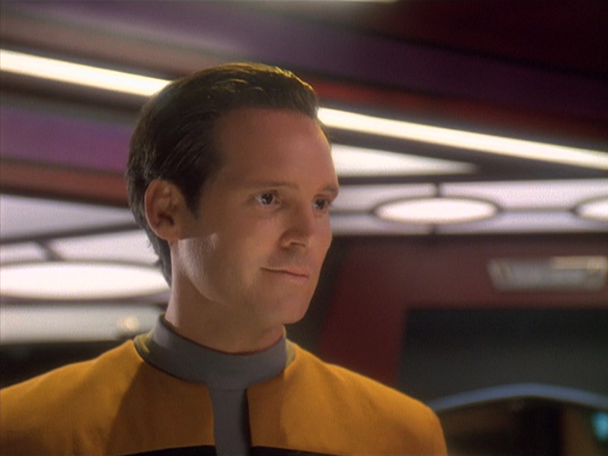 extant_StarTrek_DS9_4x07-StarshipDown_4127.jpg