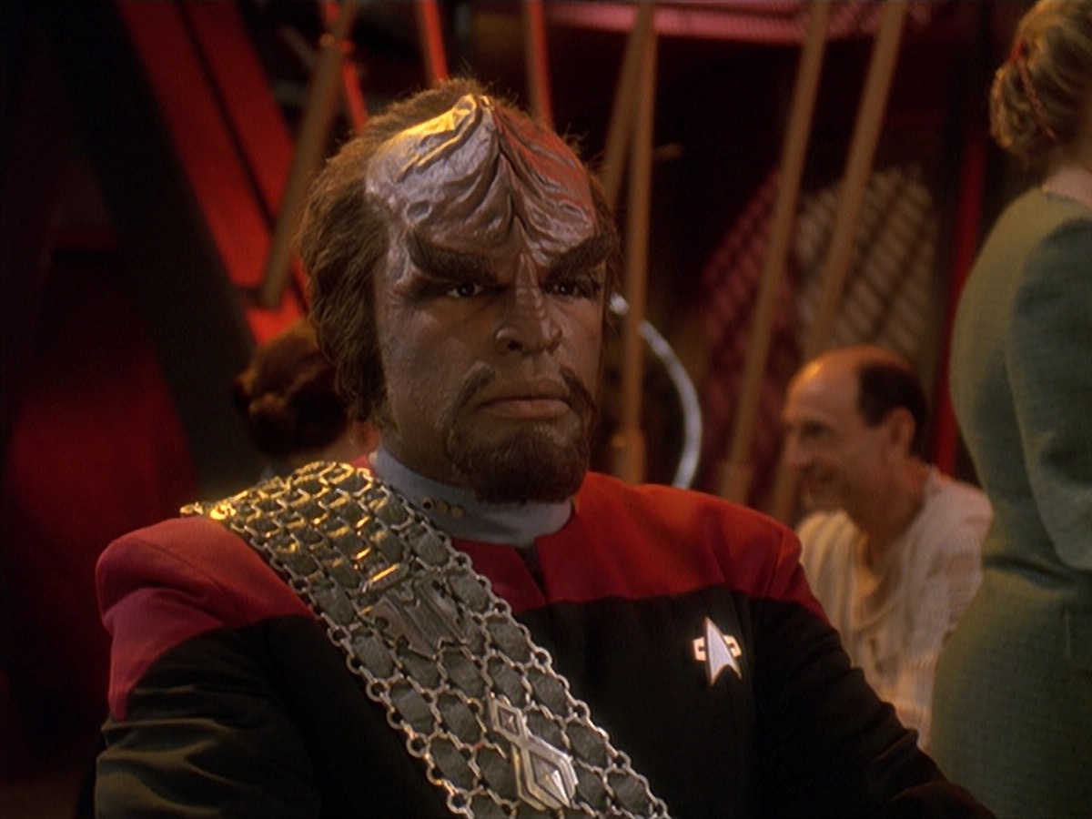 extant_StarTrek_DS9_4x07-StarshipDown_4145.jpg
