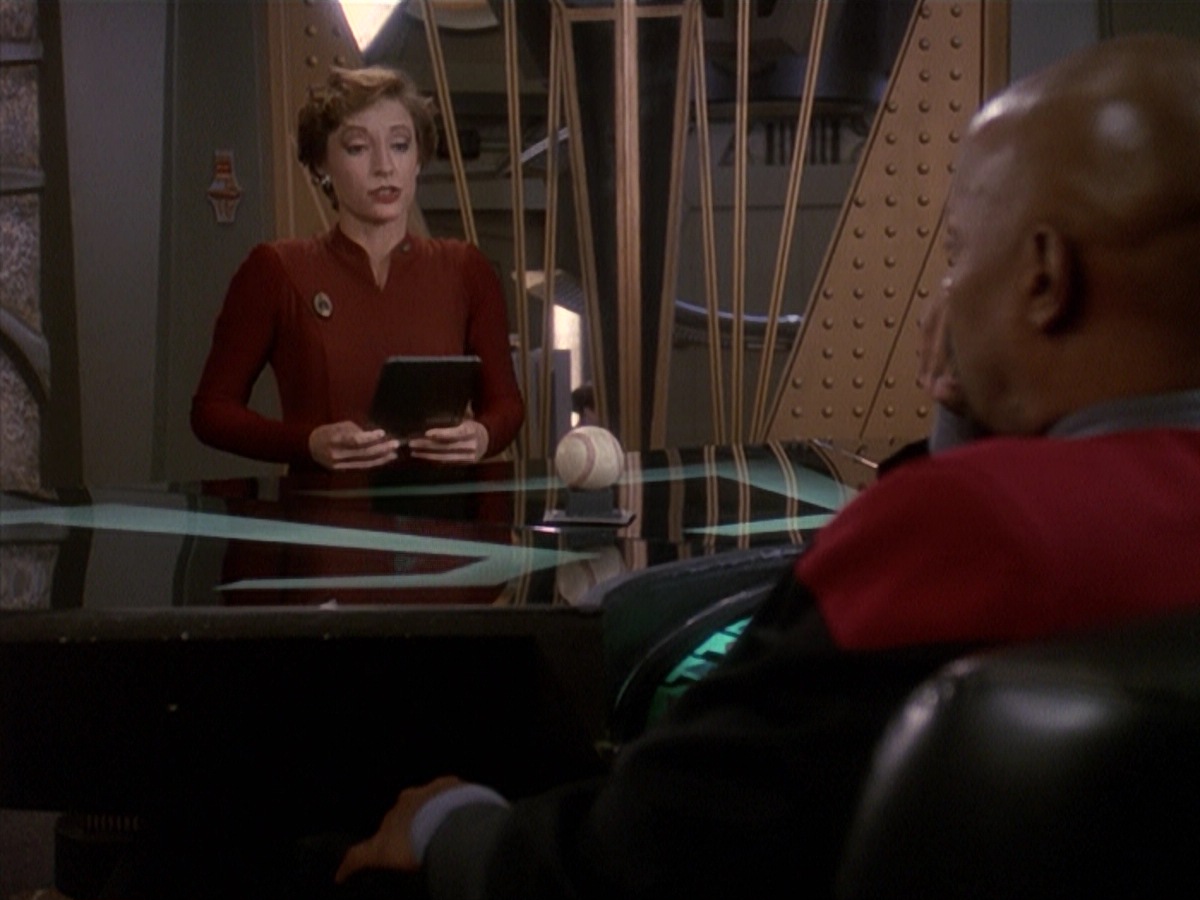 extant_StarTrek_DS9_4x07-StarshipDown_4155.jpg